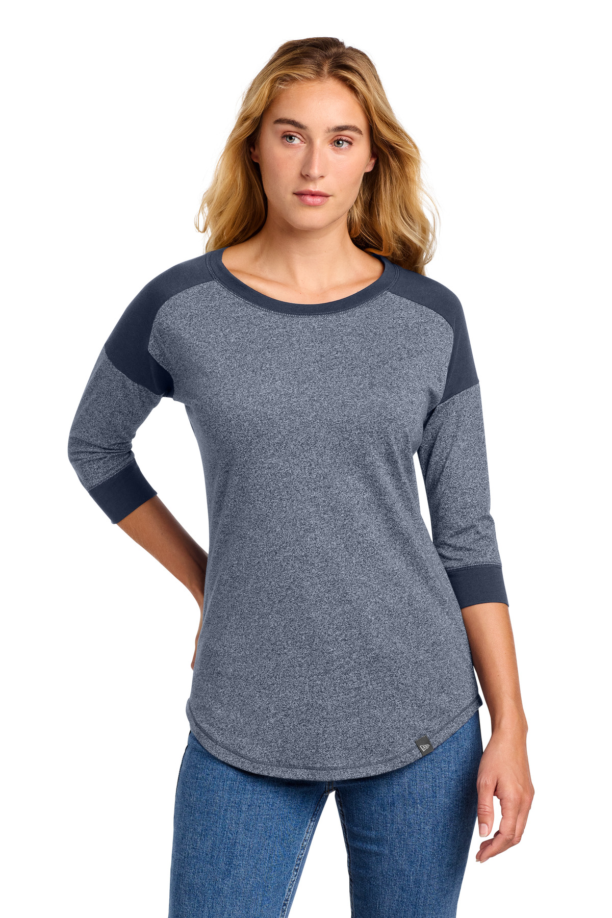 New Era  Women's Heritage Blend 3/4-Sleeve Baseball Raglan Tee. LNEA104